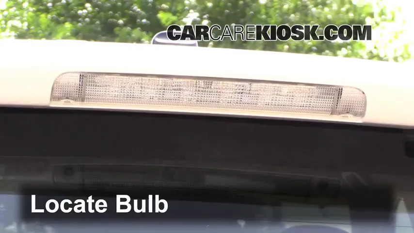 2012 Toyota Highlander 3.5L V6 Éclairage Feu de freinage central (remplacer l'ampoule)